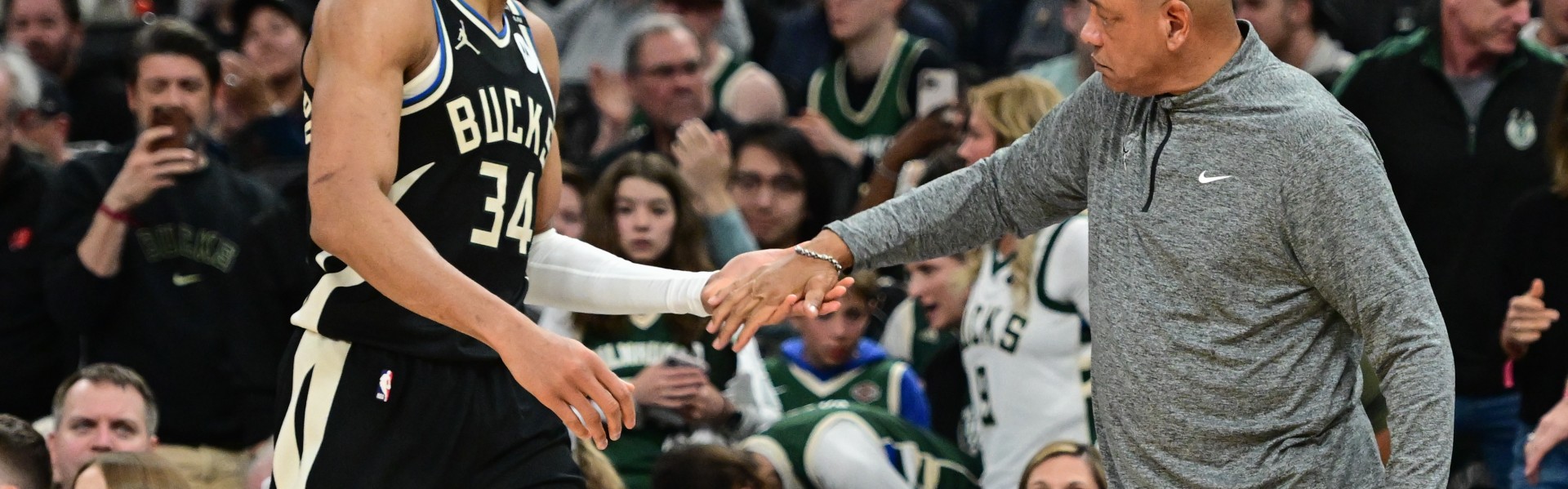 乐鱼体育娱乐-老里谈字母哥：他曾率队夺冠 是个好人 希望好人能有好报