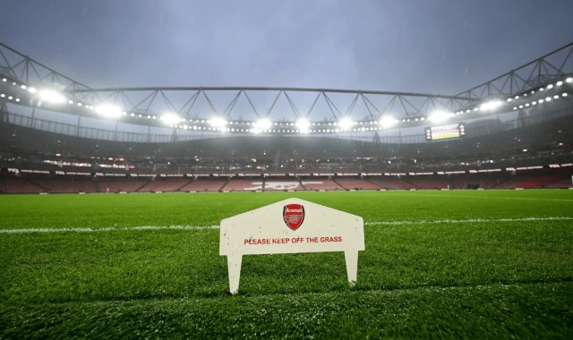 跟队：阿森纳赛程太密集导致酋长草坪受损严重，或无缘评奖