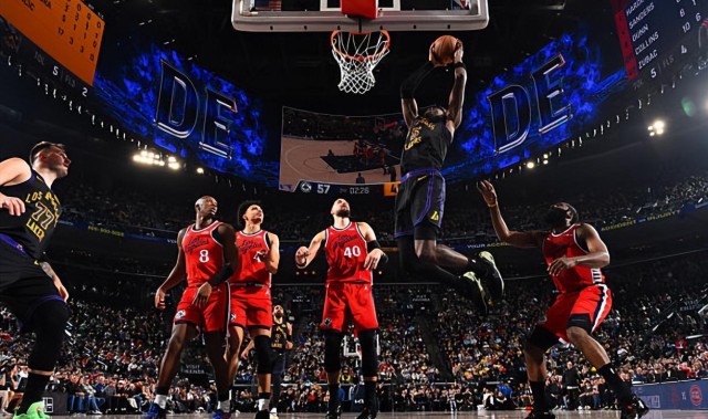 乐鱼官方网站-被快船各种打爆，湖人内线支柱莫名其妙又一次彻底丧气了？